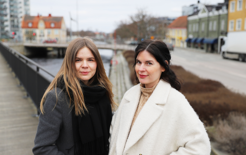 Skuldrådgivarna i Karlshamns kommun, Rebecka Svensson och Amelia Lilja.